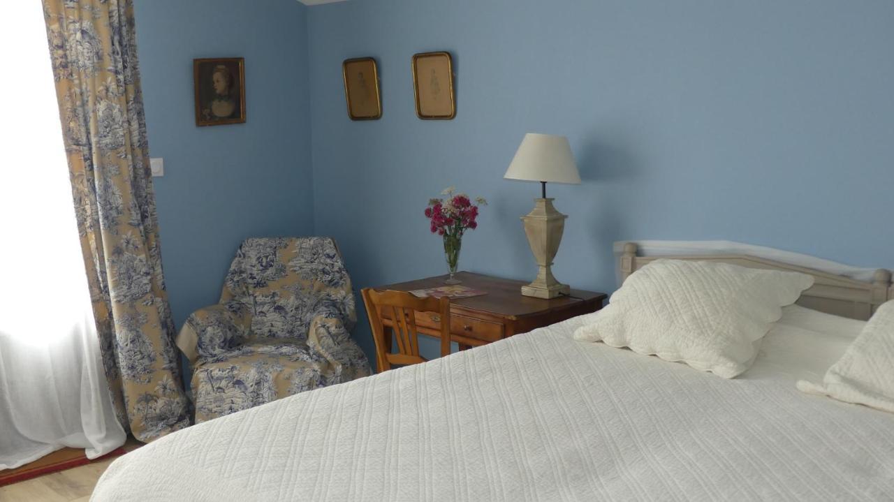 La Petite Lande Bed & Breakfast Ménil Exterior photo