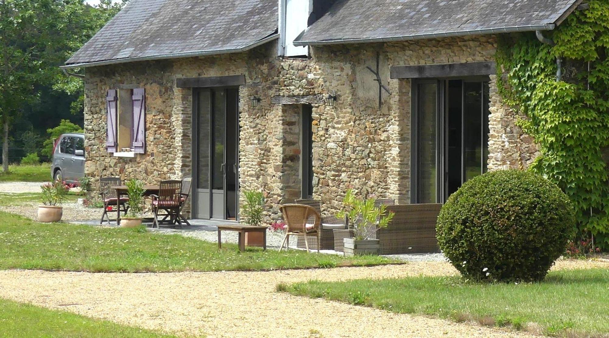 La Petite Lande Bed & Breakfast Ménil Exterior photo
