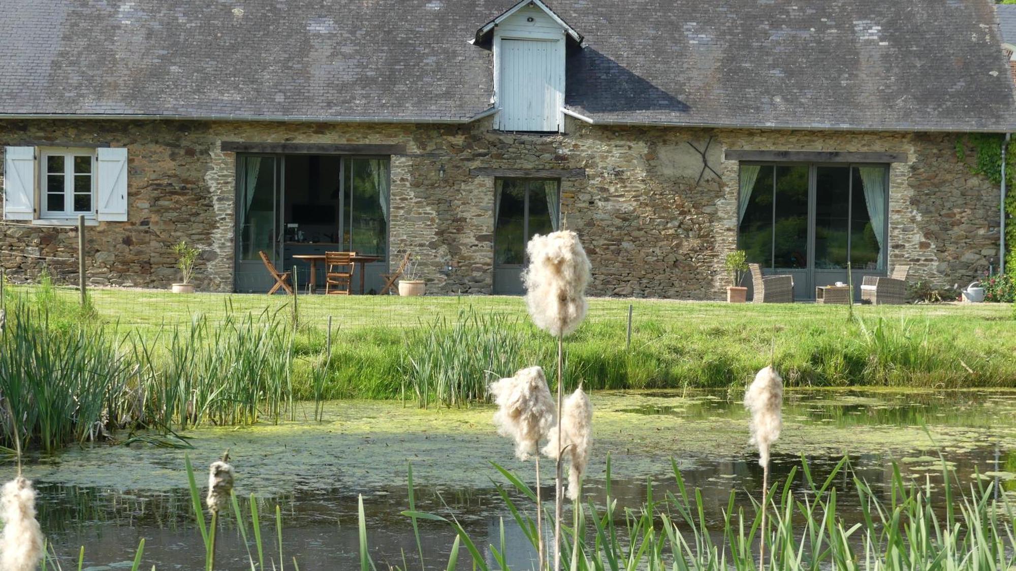 La Petite Lande Bed & Breakfast Ménil Exterior photo